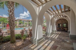 House | Property grounds - Spacious 2 Bed 2 Bath Condo In Bella Piazza Resort (Davenport)
