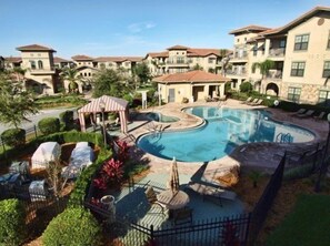 Pool - Spacious 3 Bed 3 Bath Condo in Bella Piazza Resort (Davenport)