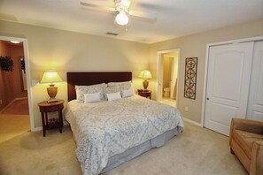 House | 4 bedrooms, desk, travel cot, free WiFi - Lovely 4 Bedroom 3 Bath Town Home With Private Pool (Kissimmee)