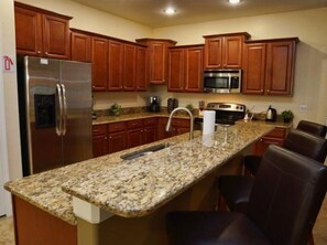 House | Private kitchen | Fridge, microwave, oven, dishwasher