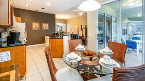 5 bedrooms, desk, travel cot, free WiFi - Immaculate 5 Bedroom 5 Bath Pool Home in Windsor Hills Resort (Kissimmee)