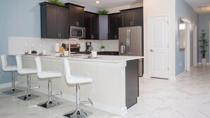 Unclassified image, 5 of 33, button - Fabulous 8 Bed Championsgate Golf Resort Pool Home (Davenport)