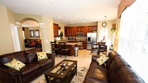 Living room - Stunning 6 Bedroom 4 Bath Villa With Private South Facing Pool (Kissimmee)