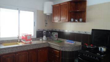 Standard Apartment, 2 Bedrooms | Private kitchen | Fridge, microwave, oven, stovetop