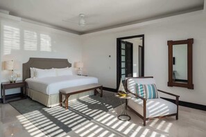 4 bedrooms, in-room safe, desk, iron/ironing board