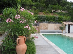 Outdoor pool, a heated pool - quiet villa, decorated in a Provencal style, with a large terrace and a swimming pool (Cavalaire-sur-Mer)