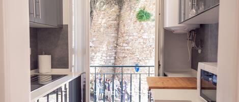 Fridge, microwave, stovetop, electric kettle