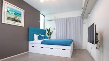 1 bedroom, desk, free WiFi, bed sheets