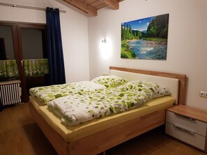 4 bedrooms, Internet, bed sheets - Speckbichlhaus 203 sqm balcony, 4 bedrooms, living room, kitchen, max. 8 persons (Ruhpolding)