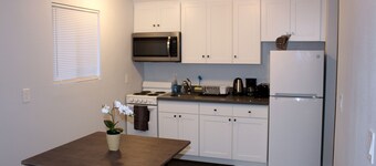 Rainier Guesthouse (Walk to Metro)