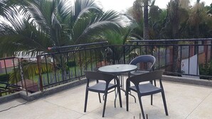 Terrace/patio - Kitojo Guest Cottages (Fort Portal)