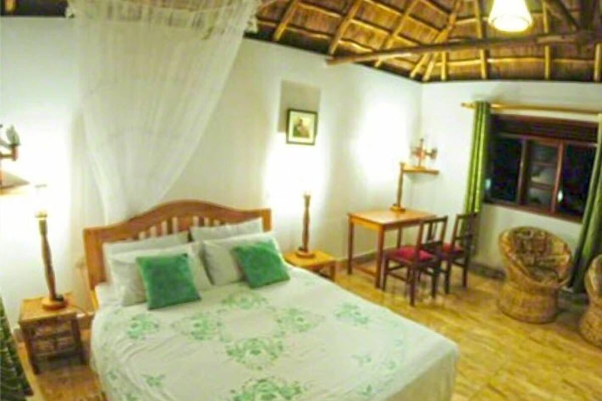 Cottage, 1 Twin Bed | 1 bedroom, in-room safe, iron/ironing board (on request), WiFi (free)
