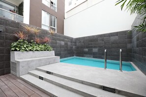 Outdoor pool - 2BDR APT w/ pool & gym - Barranco! (Lima)