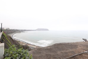 Beach - Incredible Apartment Blocks Away From The Malecon! (Lima)