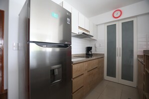 Quiet Romantic Apartment In The Heart Of Barranco | Private kitchen | Fridge, microwave, stovetop, dishwasher