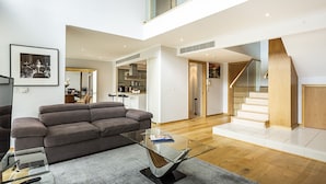 Apartment, 3 Bedrooms | Living area | Flat-screen TV - Stunning Spacious 3 Bed Apartment (London)