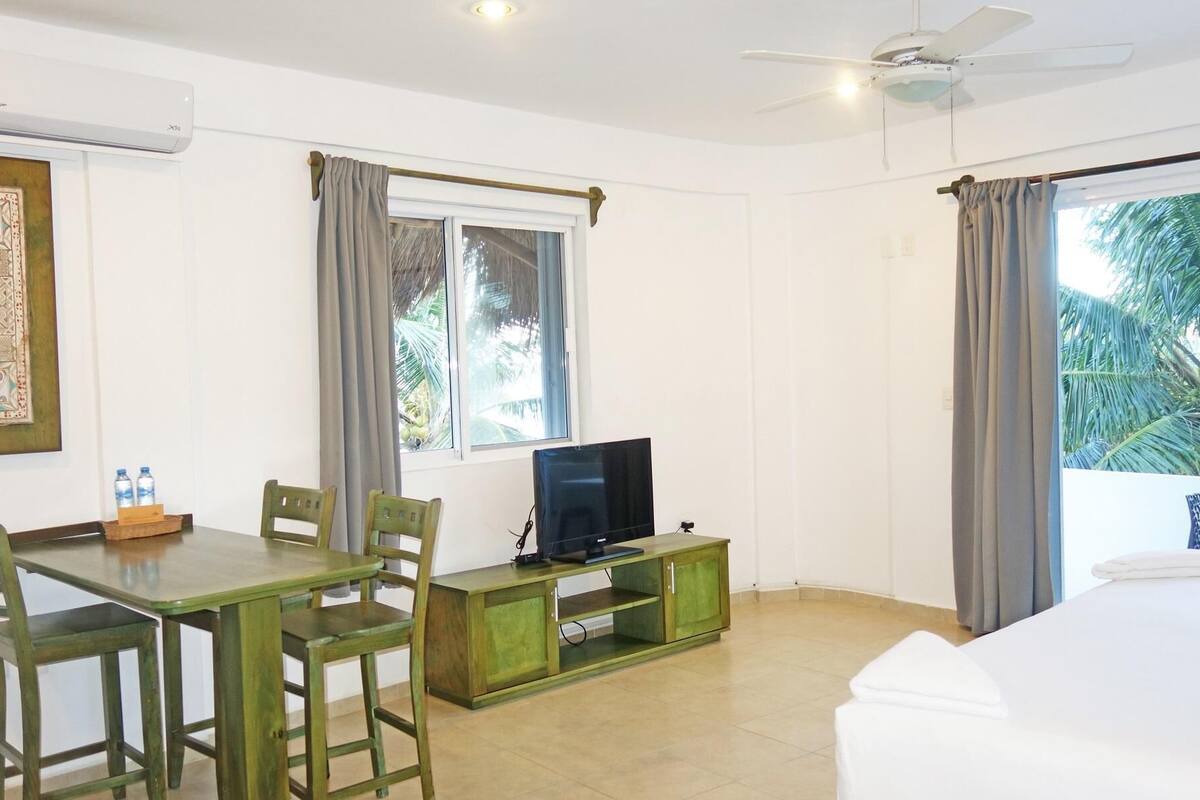 1 bedroom, hypo-allergenic bedding, individually decorated, free WiFi