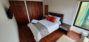 Iron/ironing board, free WiFi, bed sheets