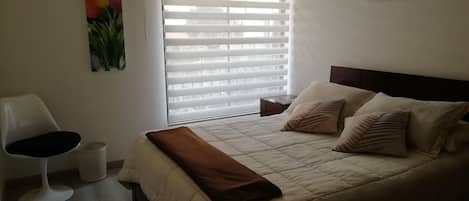2 bedrooms, in-room safe, WiFi, bed sheets