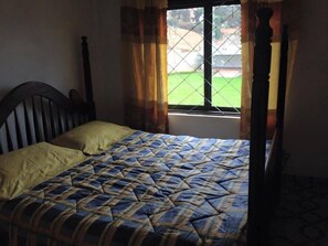 经典客房 | 遮光窗帘、熨斗/熨衣板、床单