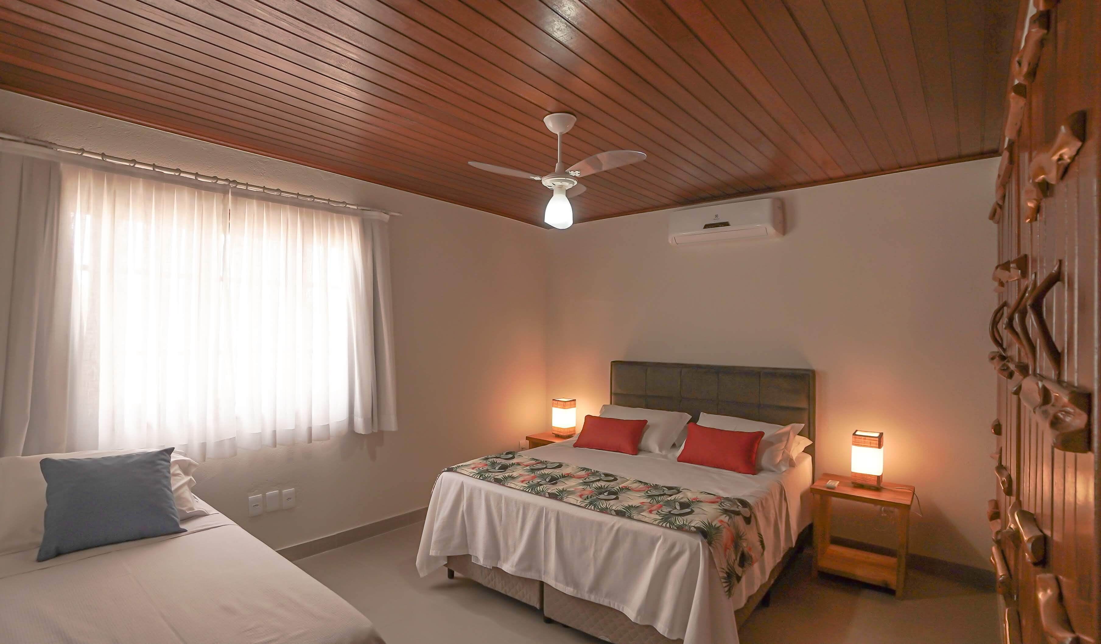 Apartamento conforto | Cofres nos quartos, cortinas blackout, Wi-Fi de cortesia, roupa de cama