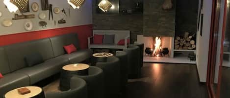 Coin salon dans le hall