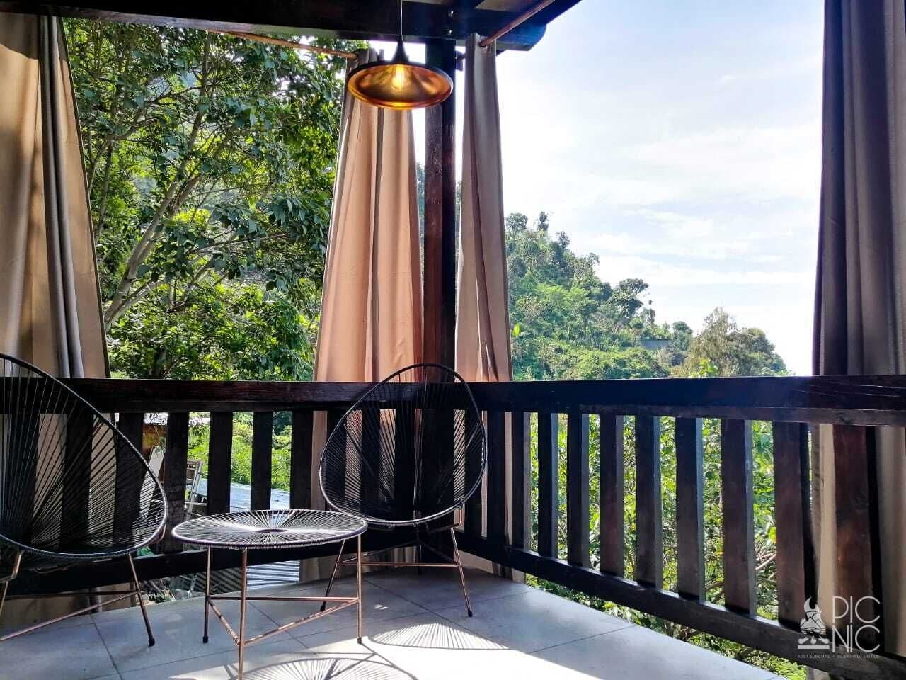 Honeymoon Tent | Terrace/patio