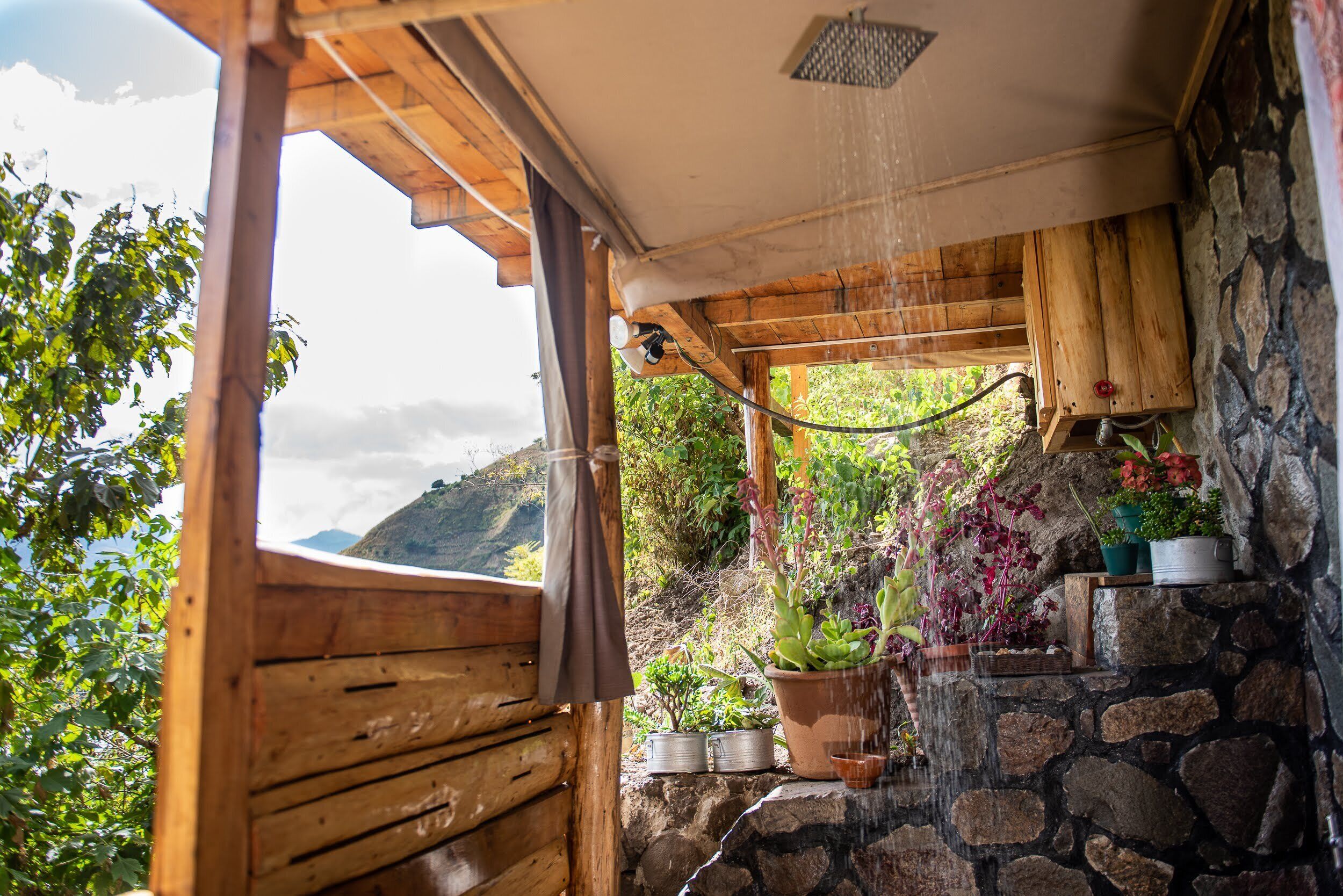 舒適帳棚, 私人浴室, 湖景 | 浴室 | 淋浴設備、淋浴花灑、毛巾、肥皂