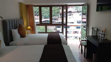 Superior Double Room | Hypo-allergenic bedding, in-room safe, individually furnished