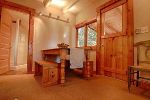 House, Multiple Beds (Walk to GarWoods and beach from Peek-) | Dining