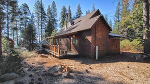 Unclassified image, 4 of 23, button - Walk to Garwoods and Beach From Peek-a-view Cabin #124 (Carnelian Bay)