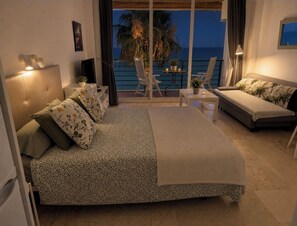 In-room safe, iron/ironing board, free WiFi, bed sheets