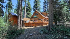 Ferienhaus, Mehrere Betten (Forest Views from Hot Tub! #158) | Außenbereich