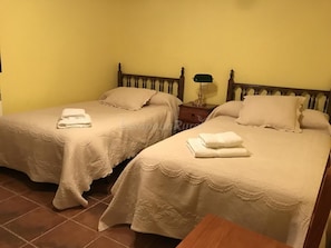 6 bedrooms, iron/ironing board, free WiFi, bed sheets