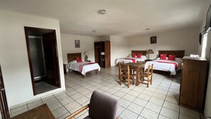 Basic Studio | Peralatan tempat tidur hipoalergenik, Wi-fi percuma, cadar katil 