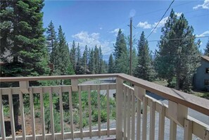 House, Multiple Beds (Commonwealth's Dream) | Balcony