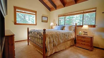 House, Multiple Beds (Commonwealth's Dream) | 3 bedrooms, WiFi
