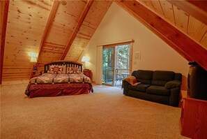 Room - Lazy Bear Lodge W/huge Deck and Hot Tub! #247 (Tahoma)