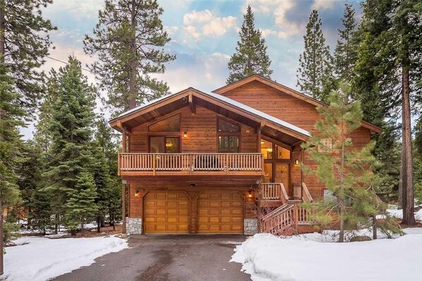 House, Multiple Beds (Beautiful Mountain Estate with Fantas) | Exterior