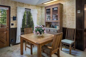 Apartment, Multiple Beds (Sauna and Pool Table in Unique Cabin!) | Private kitchen