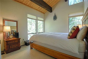 Condo, Multiple Beds (The Rustic Nook (Condo)) | 3 bedrooms, premium bedding, WiFi