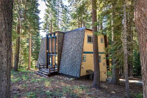 獨棟房屋, 多張床 (Private Beach Access, Renovated, Pet ) | 外觀