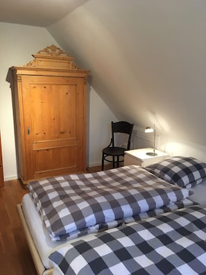 1 bedroom, WiFi, bed sheets - Time out in a lovingly renovated farmer's cottage (Rysum)
