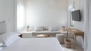 1 Schlafzimmer, Zimmersafe, Schreibtisch, Bügeleisen/Bügelbrett