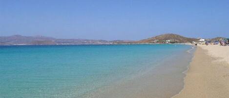 Beach nearby, sun-loungers, beach towels