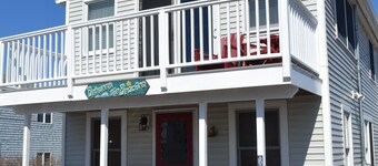 Cozy Beach House only a few steps to the beach