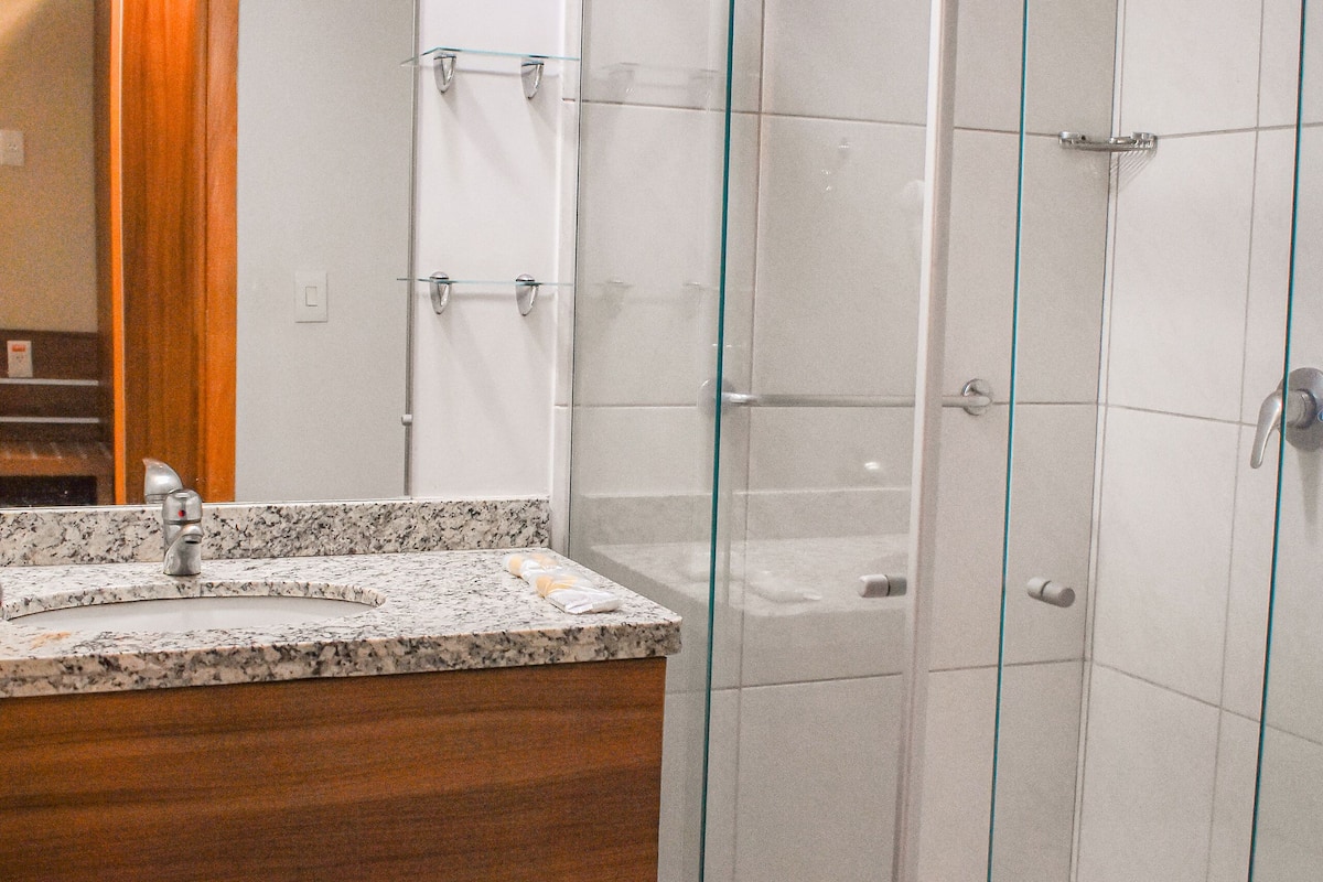 deluxe room | hypo-allergenic bedding, minibar, blackout curtains, free wifi