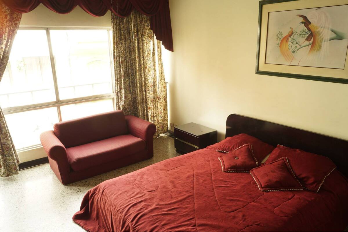 Wifi gratis y ropa de cama 