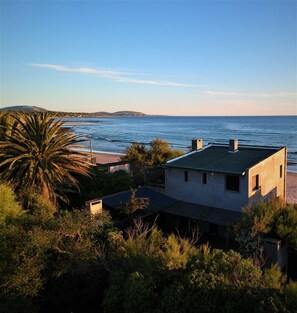 Exterior - Spectacular house directly on the sea (Las Flores)