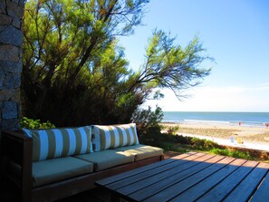 On the beach, sun-loungers, beach towels - Spectacular house directly on the sea (Las Flores)